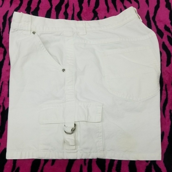 RIVETED BY LEE JUNIOR  SHORT SZ. 16 - Picture 2 of 6